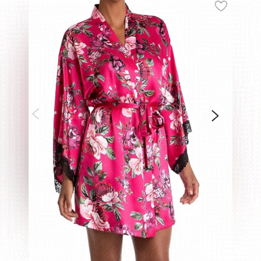 IN Bloom Fuchsia Floral Robe US XS-S